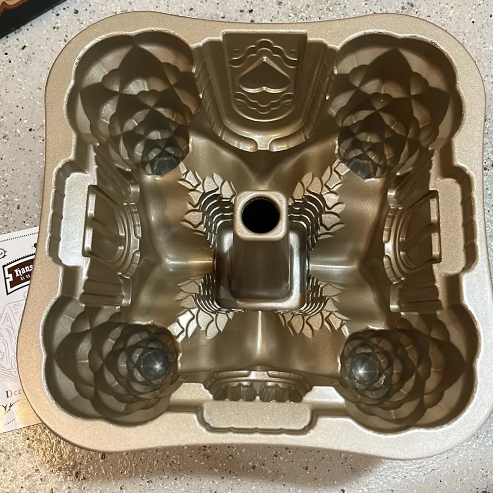 WILLIAMS SONOMA NORDICWARE HANSEL & GRETEL BUNDT PAN INSTRUCTION BOOKLET IN BOX